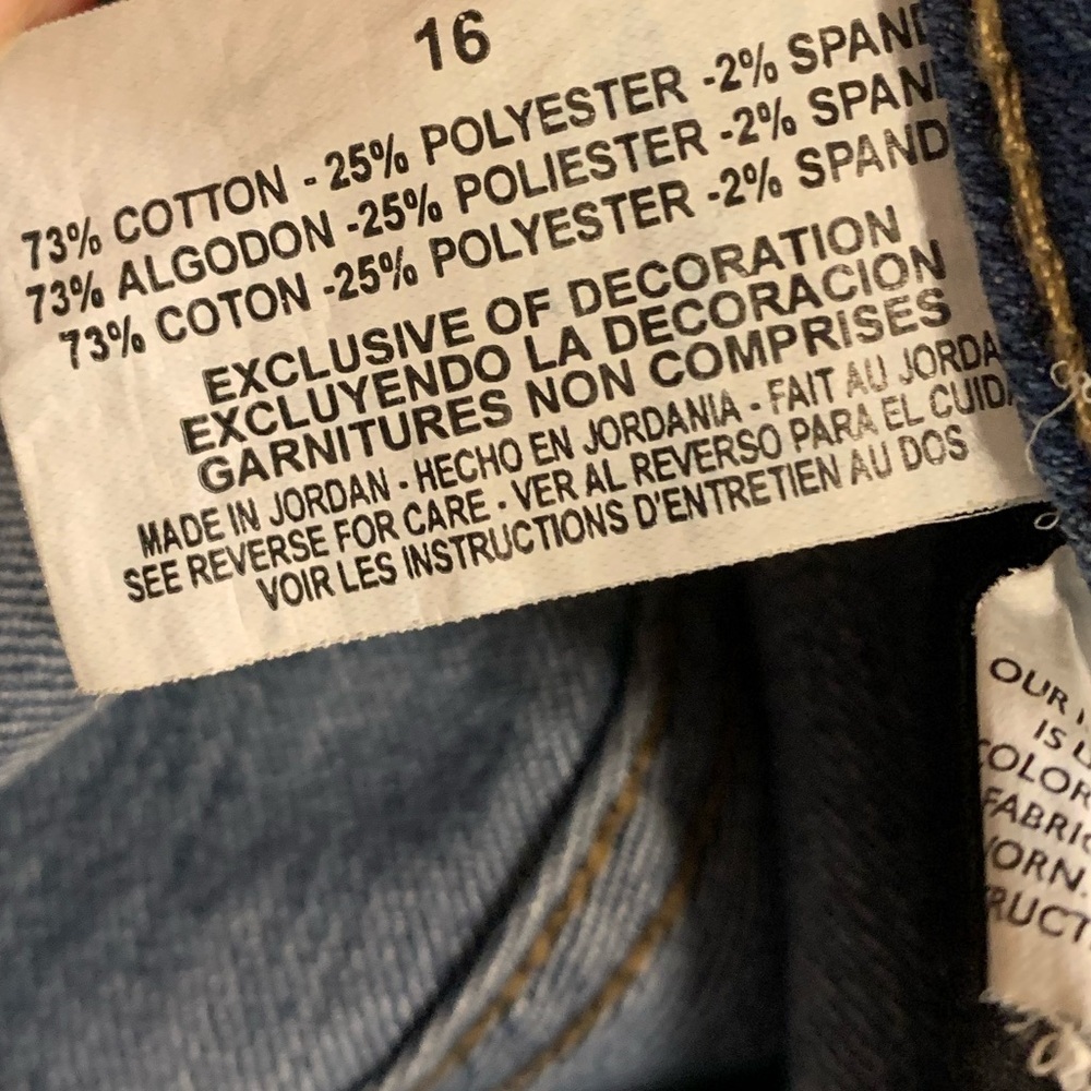 Women's Denim Bermuda Shorts - Picture 5 of 5